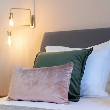 Luxury Seafront Liberty With Pool In Villa Fiskardo