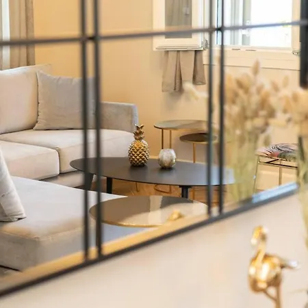 Villa Luxury Seafront Liberty With Pool In *