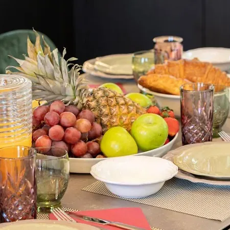 Villa Luxury Seafront Liberty With Pool In *