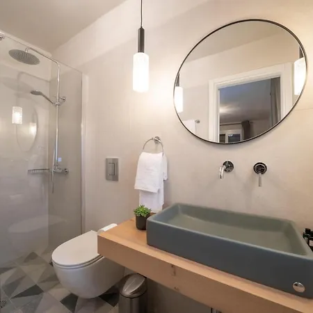 Luxury Seafront Liberty With Pool In Villa Fiskardo