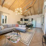 Villa Luxury Seafront Liberty With Pool In
