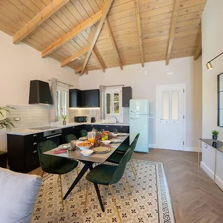 Luxury Seafront Liberty With Pool In *