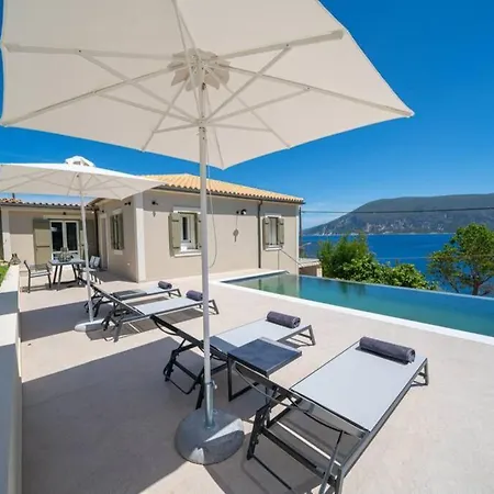 Vilă Luxury Seafront Liberty With Pool In
