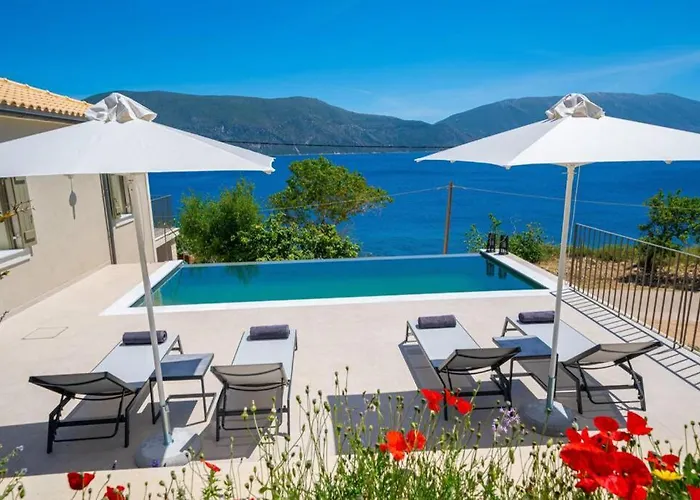 Villa Luxury Seafront Liberty With Pool In *