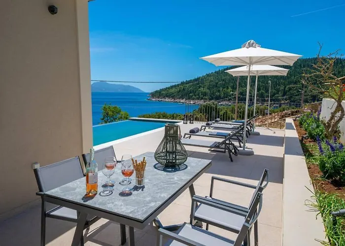Luxury Seafront Liberty With Pool In Villa *