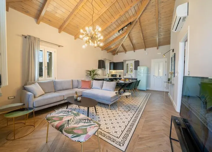 Villa Luxury Seafront Liberty With Pool In
