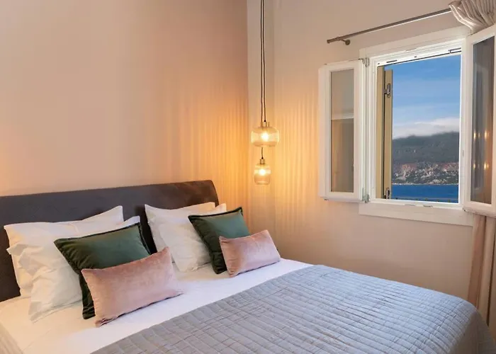 Luxury Seafront Liberty With Pool In * Fiskardo